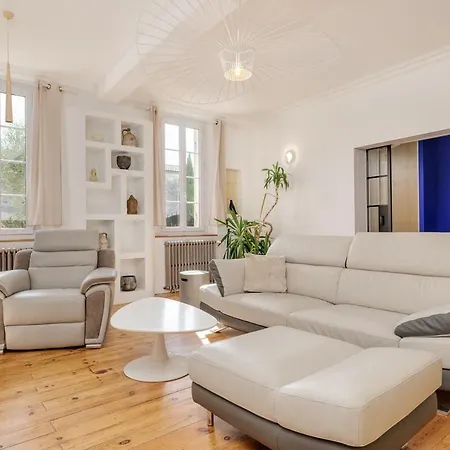 Saltwater Pool, Ac, & 6 Large Bedrooms Villa Montagne (Gironde)