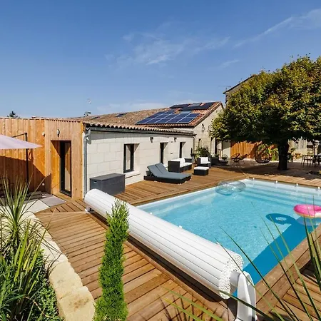Saltwater Pool, Ac, & 6 Large Bedrooms Montagne (Gironde)